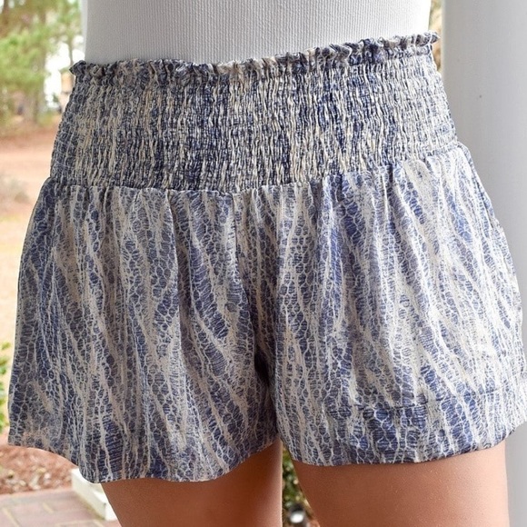 TCEC,TAKING CONTROL SHORTS,BLUE/GOLD,Completely Lined, STRETCH,Size S - Picture 7 of 9